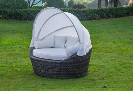 Tidur Seperti Bangsawan: Desain Tempat Tidur Oval