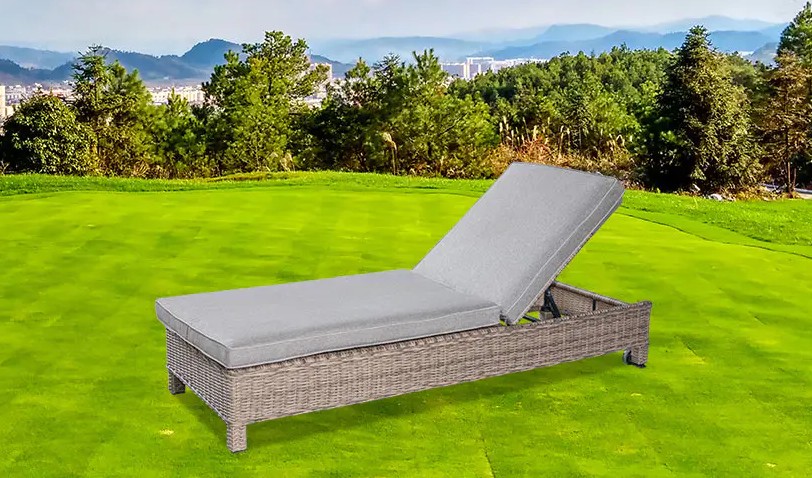 Tingkatkan Ruang Tamu Luar Ruangan Anda dengan Set Patio Lounge yang Trendi